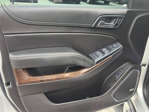Used 2018 Chevrolet Tahoe LT AWD/4WD image 9