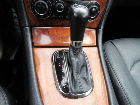 Used 2006 Mercedes-Benz CLK 350 Cabriolet image 28