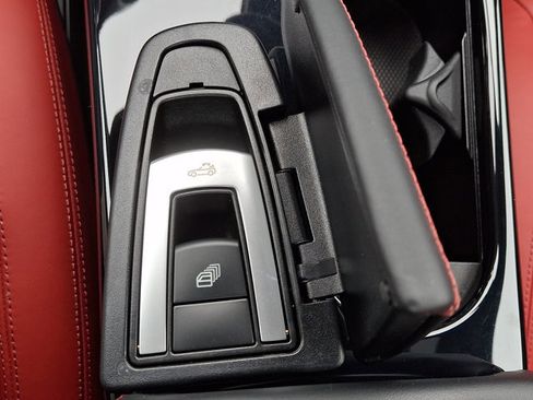 Used 2020 Mercedes-Benz SLC 43 AMG image 27