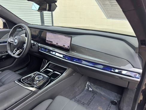 Used 2023 BMW 740i w/ Executive Package RWD image 15