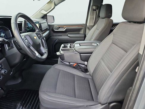 Used 2023 Chevrolet Silverado 1500 LT image 32