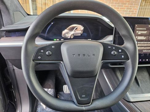 Used 2023 Tesla Model X image 43