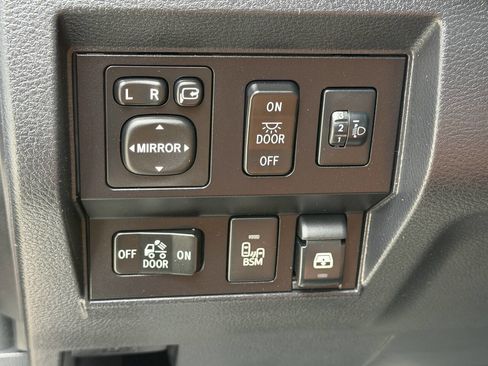 Used 2017 Toyota Tundra 1794 Edition image 33