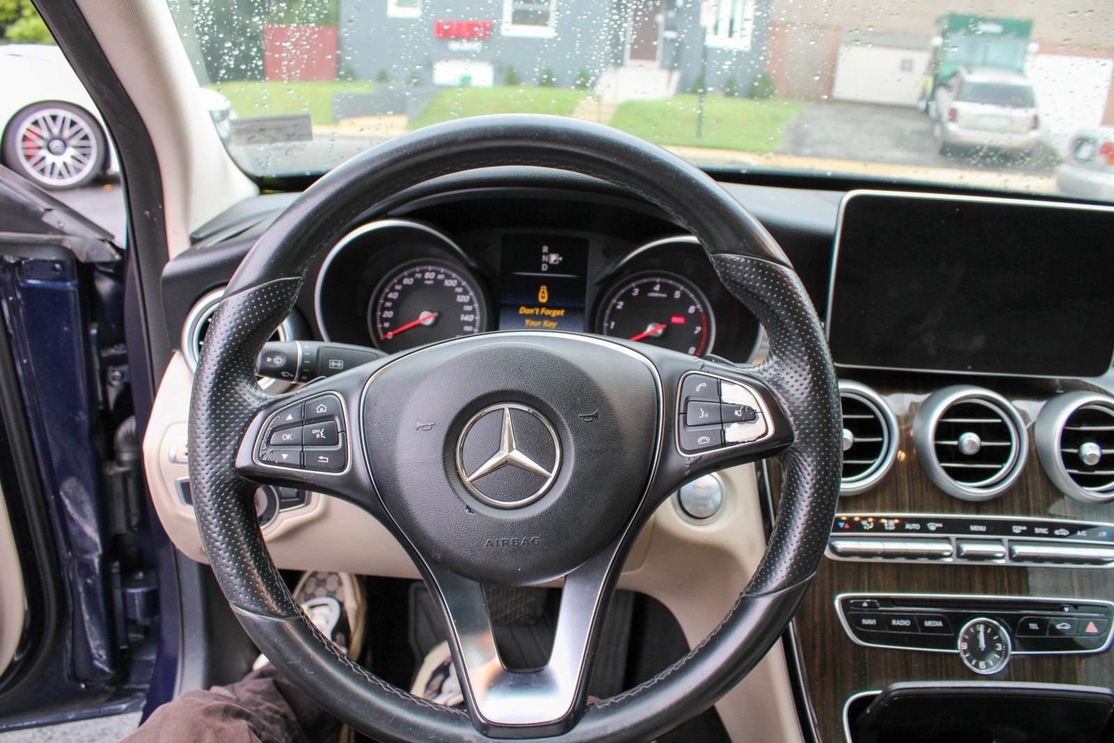 Used 2015 Mercedes-Benz C 300 4MATIC Sedan image 11