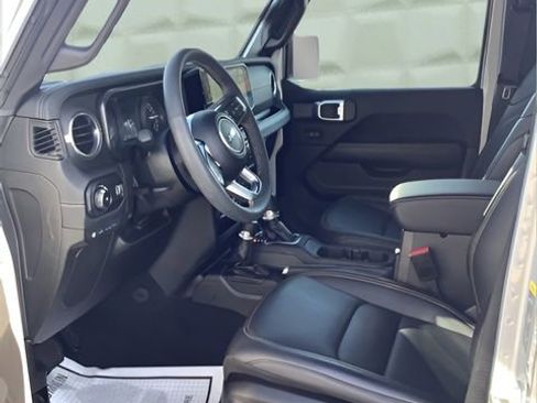 Used 2024 Jeep Wrangler Unlimited Sahara w/ Technology Group image 14