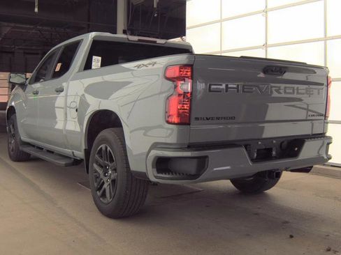 Used 2024 Chevrolet Silverado 1500 Custom w/ Dark Appearance Package AWD/4WD image 7