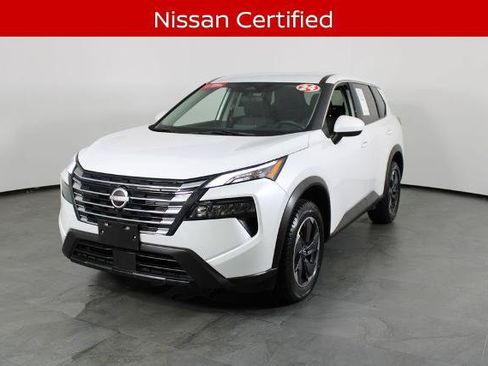 Certified 2024 Nissan Rogue SV FWD image 2