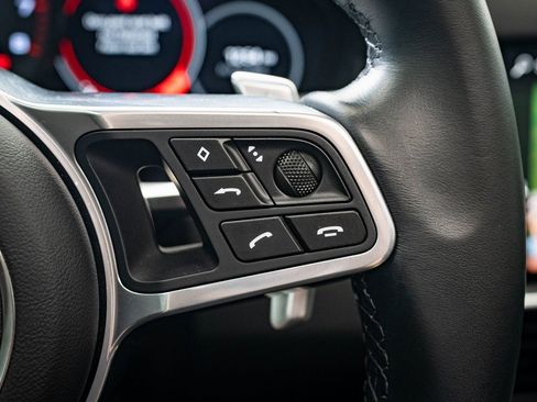 Used 2023 Porsche Cayenne Platinum Edition image 24