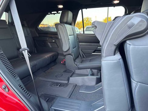 Used 2025 Toyota Sequoia Platinum image 21