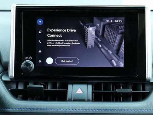 Used 2024 Toyota RAV4 SE image 29