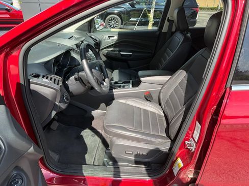 Used 2018 Ford Escape Titanium AWD/4WD image 5