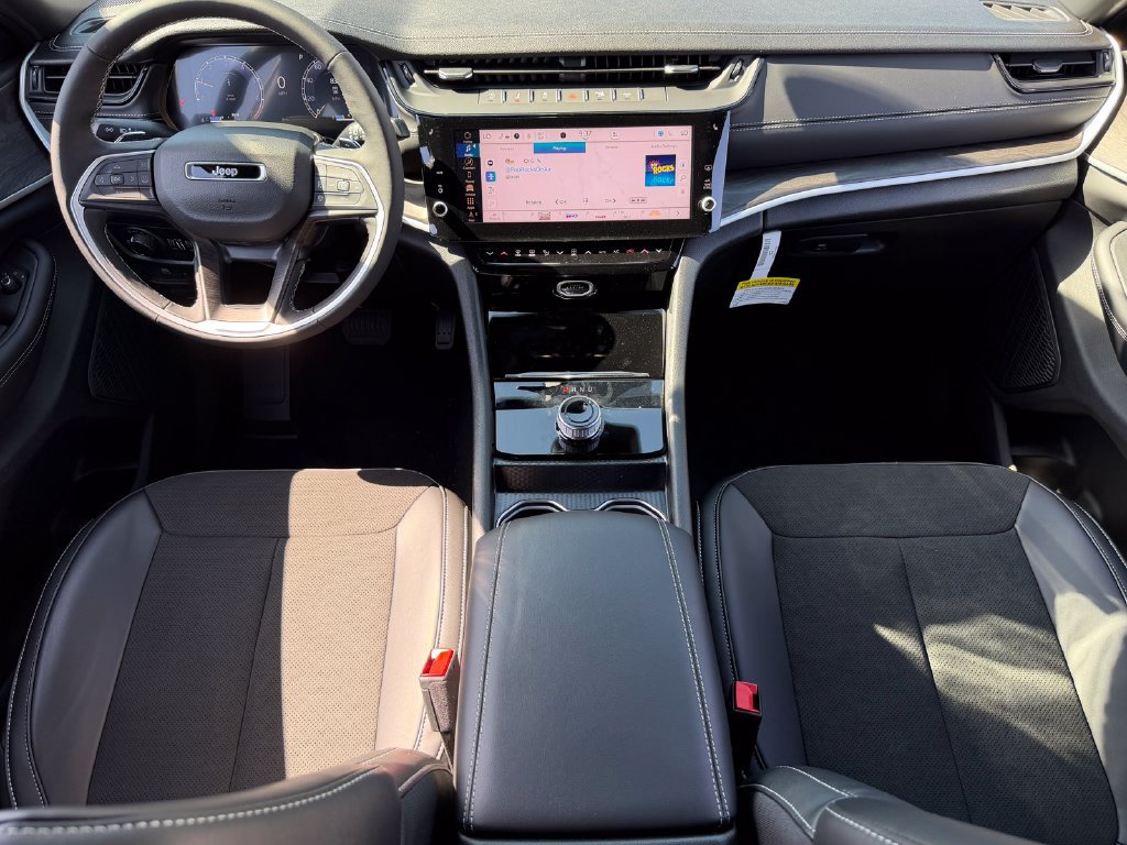 New 2026 Jeep Grand Cherokee Altitude RWD image 16