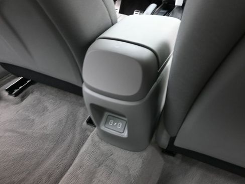 Certified 2025 Hyundai Elantra Sport image 14