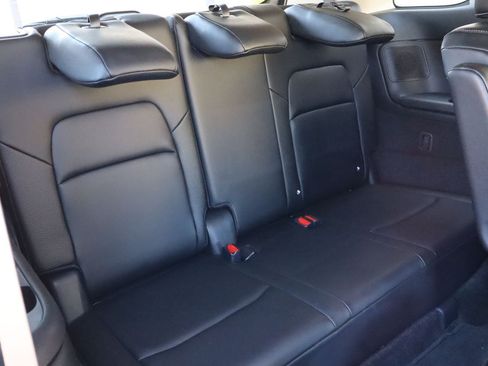 Used 2024 Nissan Pathfinder SL w/ SL Premium Package FWD image 20