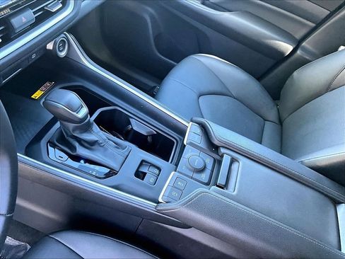 Used 2024 Toyota Grand Highlander AWD image 21
