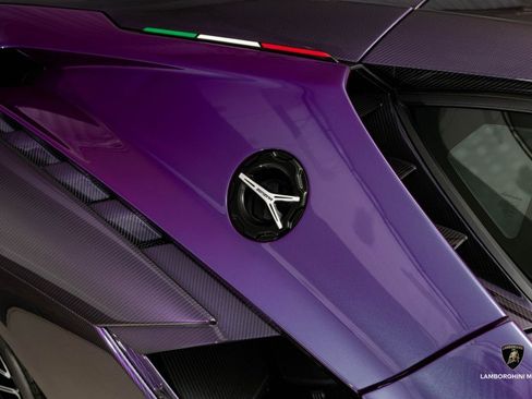 Used 2020 Lamborghini Sian Coupe image 36