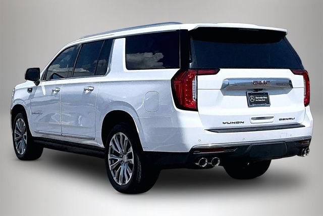Used 2021 GMC Yukon XL Denali w/ Denali Premium Package AWD/4WD image 4
