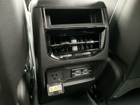 New 2025 Jeep Grand Cherokee Altitude image 29