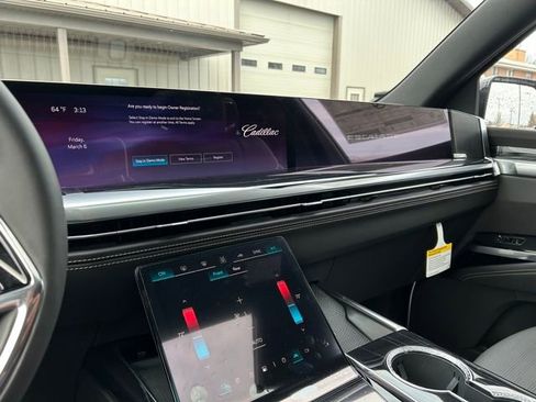 New 2026 Cadillac Escalade Sport AWD/4WD image 36