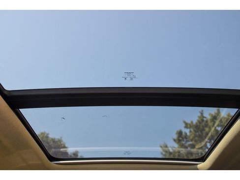 Certified 2025 Volvo XC40 B5 Plus w/ Protection Package Premier image 14