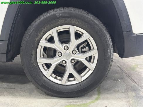 Used 2021 Jeep Grand Cherokee L Limited AWD/4WD image 16