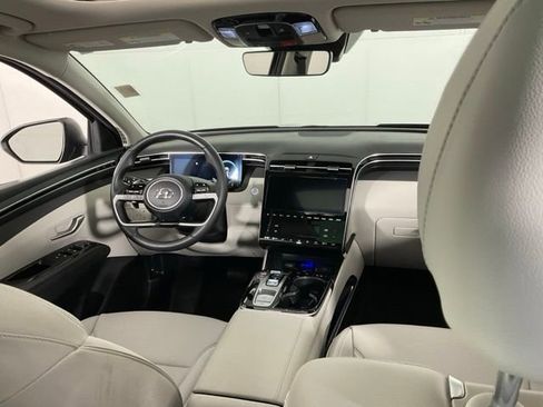 Used 2024 Hyundai Tucson Limited image 16