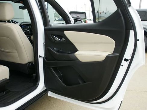 Used 2022 Chevrolet Traverse LS w/ Midnight/Sport Edition image 28