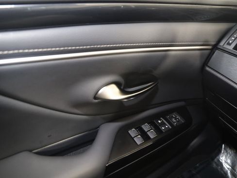 Used 2024 Lexus ES 350 image 31