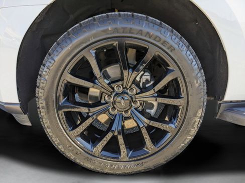 Used 2024 Ford Expedition Limited image 42