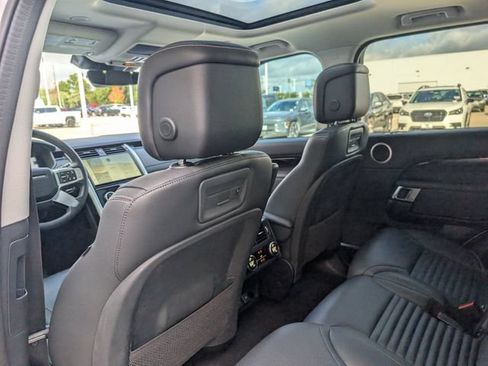 Used 2024 Land Rover Discovery S AWD/4WD image 26