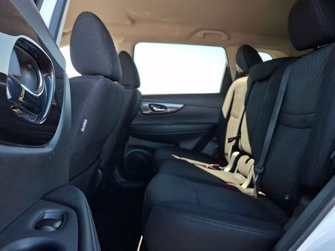 Used 2019 Nissan Rogue S w/ Special Edition Package AWD/4WD image 10