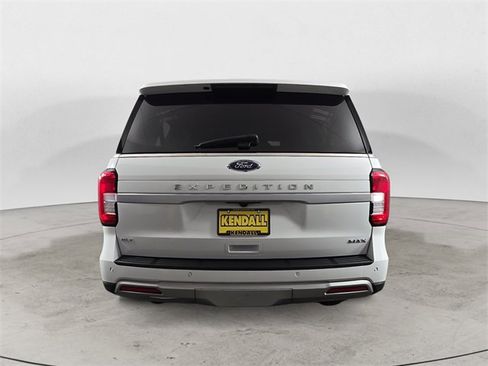 Certified 2023 Ford Expedition Max XLT image 4