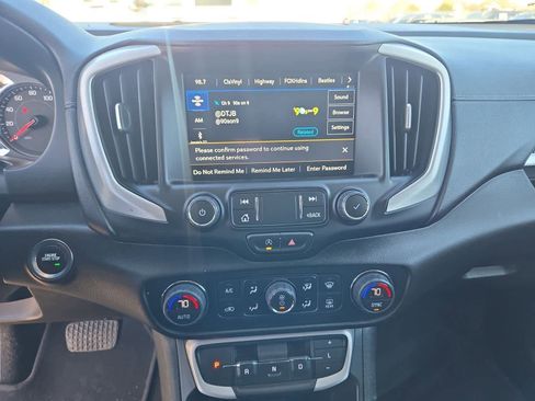 Used 2022 GMC Terrain SLE w/ Driver Convenience Package image 25