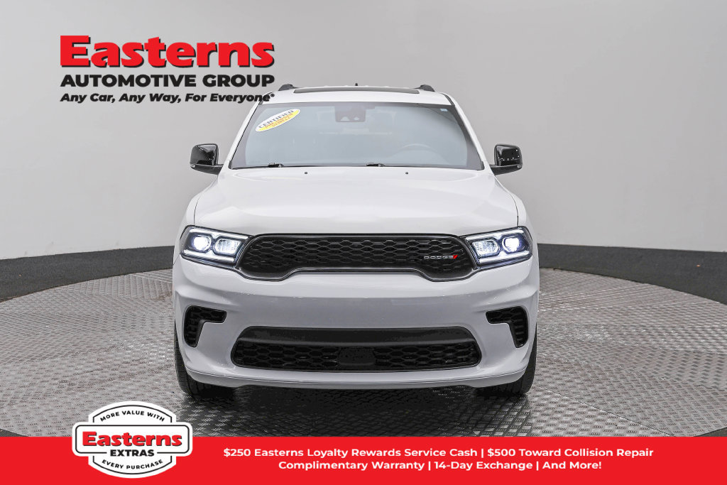 Used 2024 Dodge Durango GT RWD image 3