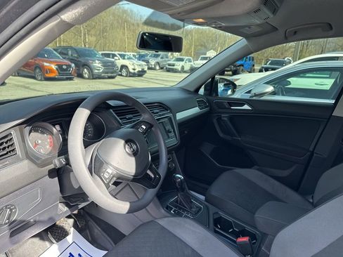 Used 2018 Volkswagen Tiguan S image 22