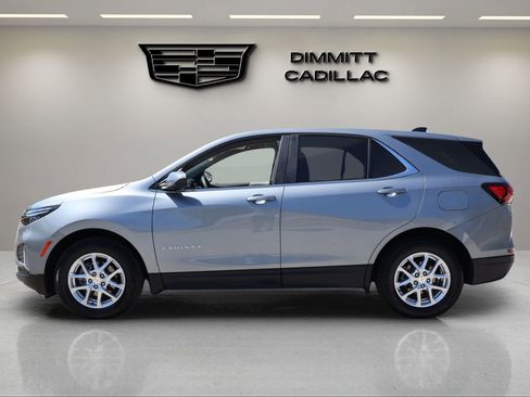 Used 2023 Chevrolet Equinox LT image 2