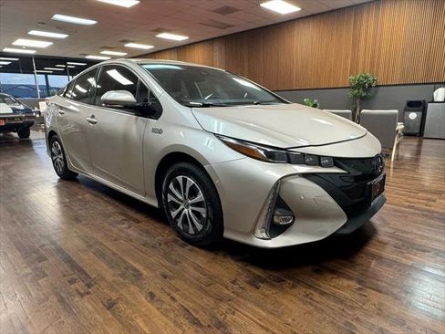 Used 2020 Toyota Prius Prime Limited image 7