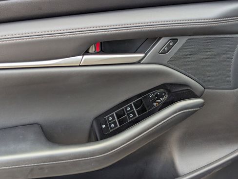 Used 2025 MAZDA MAZDA3 s image 12