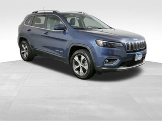 Used 2019 Jeep Cherokee Limited w/ Trailer Tow Group AWD/4WD video 2