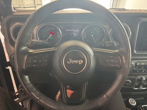 Used 2023 Jeep Wrangler Unlimited w/ Cold Weather Group AWD/4WD image 16