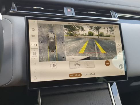 New 2026 Land Rover Range Rover Velar Dynamic SE AWD/4WD image 31