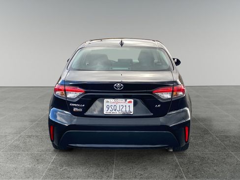 Used 2022 Toyota Corolla LE image 4