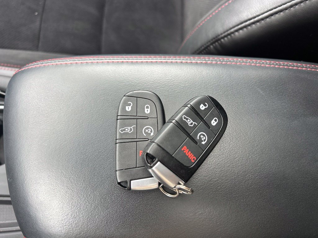 Used 2025 Dodge Durango GT AWD/4WD image 23