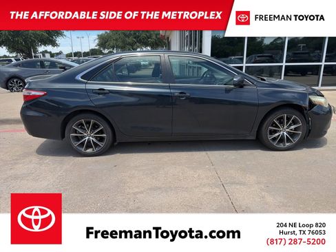 Used 2015 Toyota Camry XSE w/ Moonroof Package FWD image 1