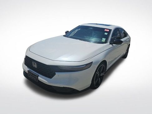 Used 2023 Honda Accord Sport image 3