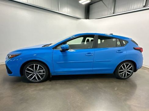 Used 2025 Subaru Impreza 2.0i Sport AWD/4WD image 2