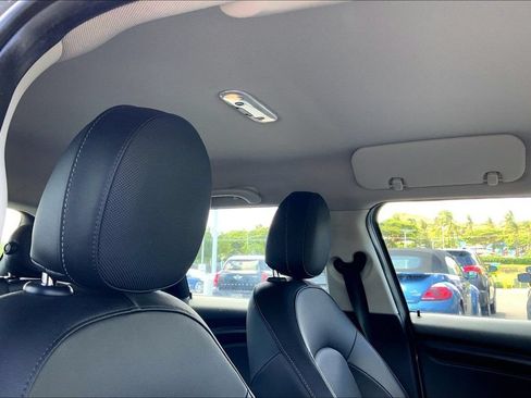 Used 2016 MINI Cooper 4-Door Hardtop FWD image 12