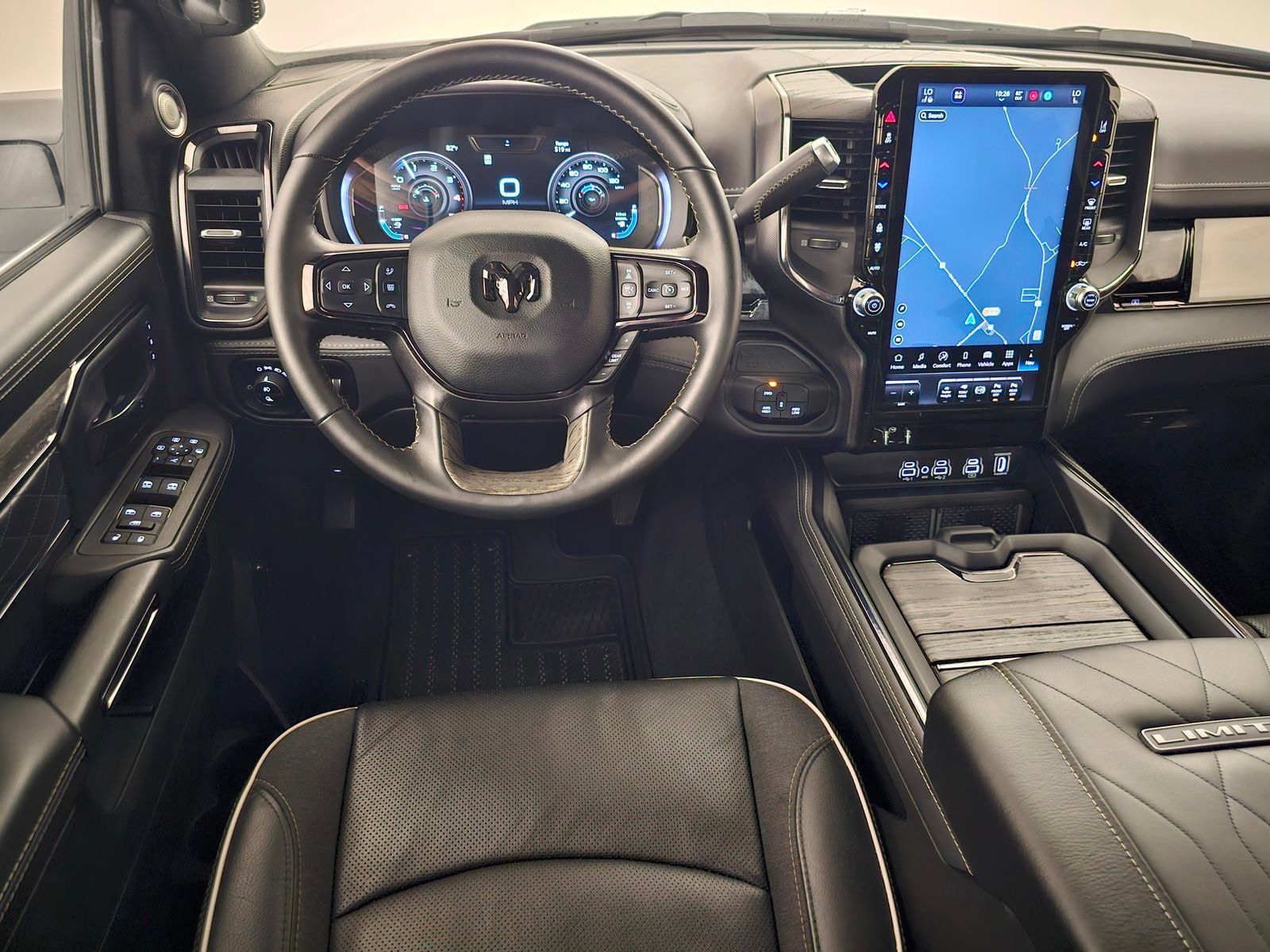 Used 2025 RAM 3500 Limited AWD/4WD image 11
