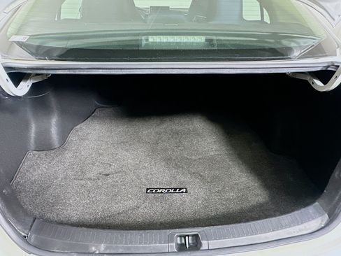 Used 2021 Toyota Corolla LE w/ Carpet Mat Package (TMS) FWD image 25