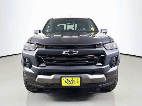 Used 2025 Chevrolet Colorado Trail Boss AWD/4WD image 2